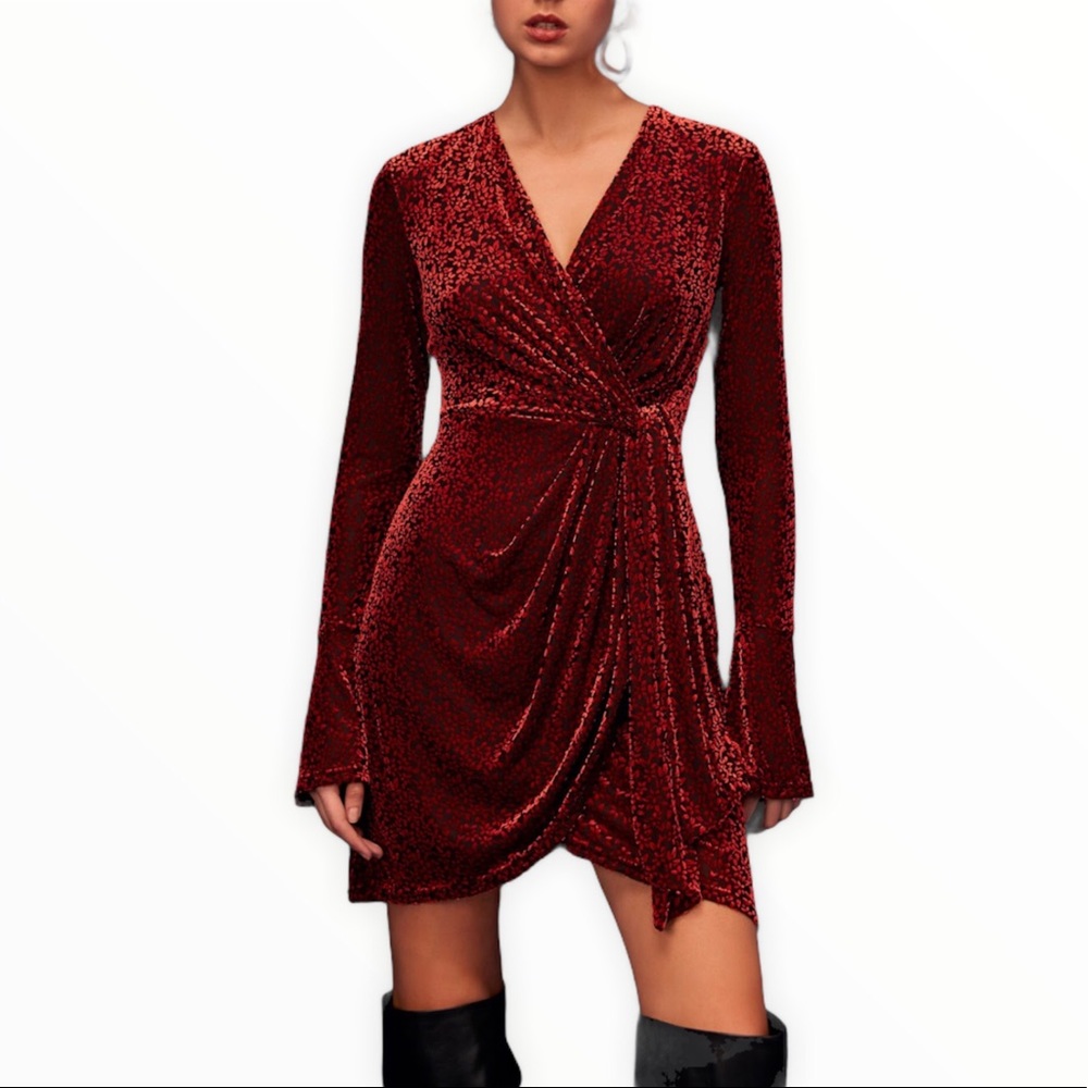 C/MEO Collective Berry Breakthrough Mini Dress NWT